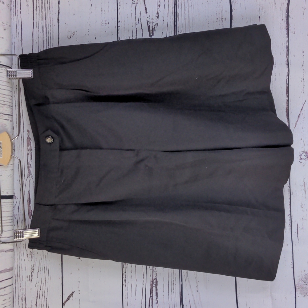 Coral Bay Black Golf Shorts for Casual Elegance